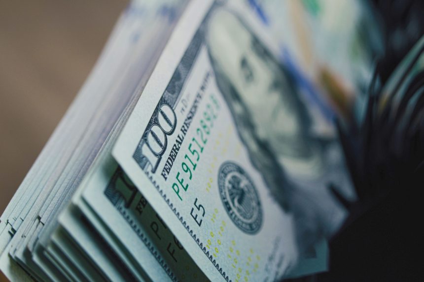 borse-in-rialzo,-oro-ai-massimi-e-timori-per-lo-shutdown-usa