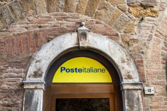 poste-italiane-amplia-la-quota-in-tim-senza-opa
