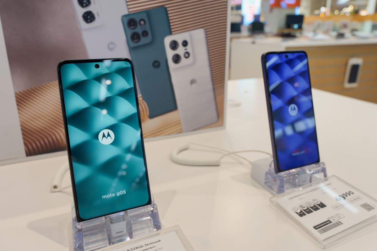 motorola-presenta-il-pieghevole-razr-fold