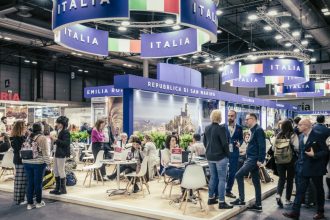 ho.re.ca.,-100-miliardi-e-382mila-locali